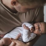 Senado aprova ampliação da licença-paternidade para 20 dias