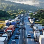 Caminhoneiros suspendem greve após acordo sobre frete mínimo