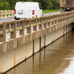 Rio Canoinhas continua subindo e chega a 7,20 na ponte da BR-280